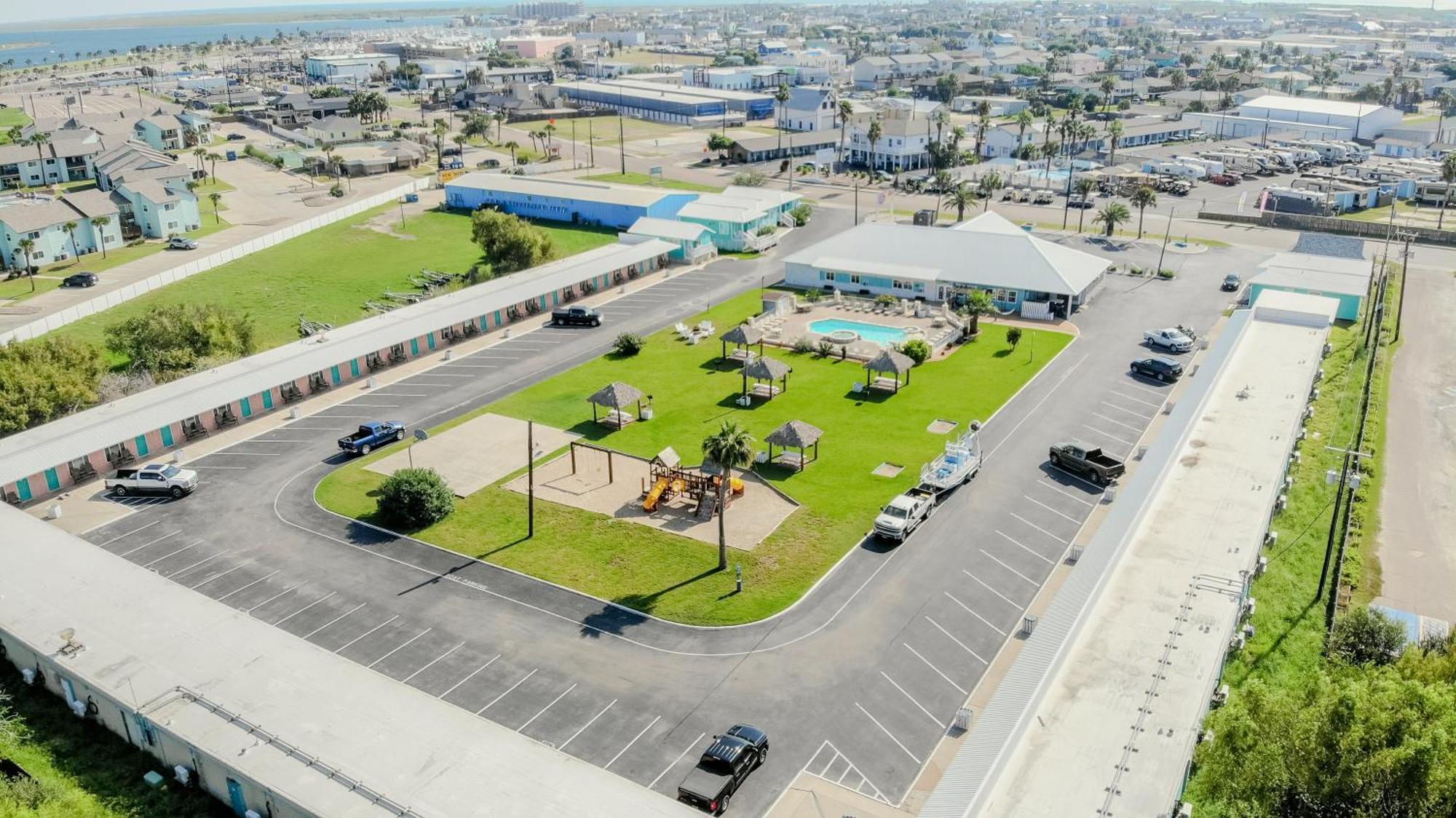 Shark Reef Resort Motel & Cottages Port Aransas Exterior photo
