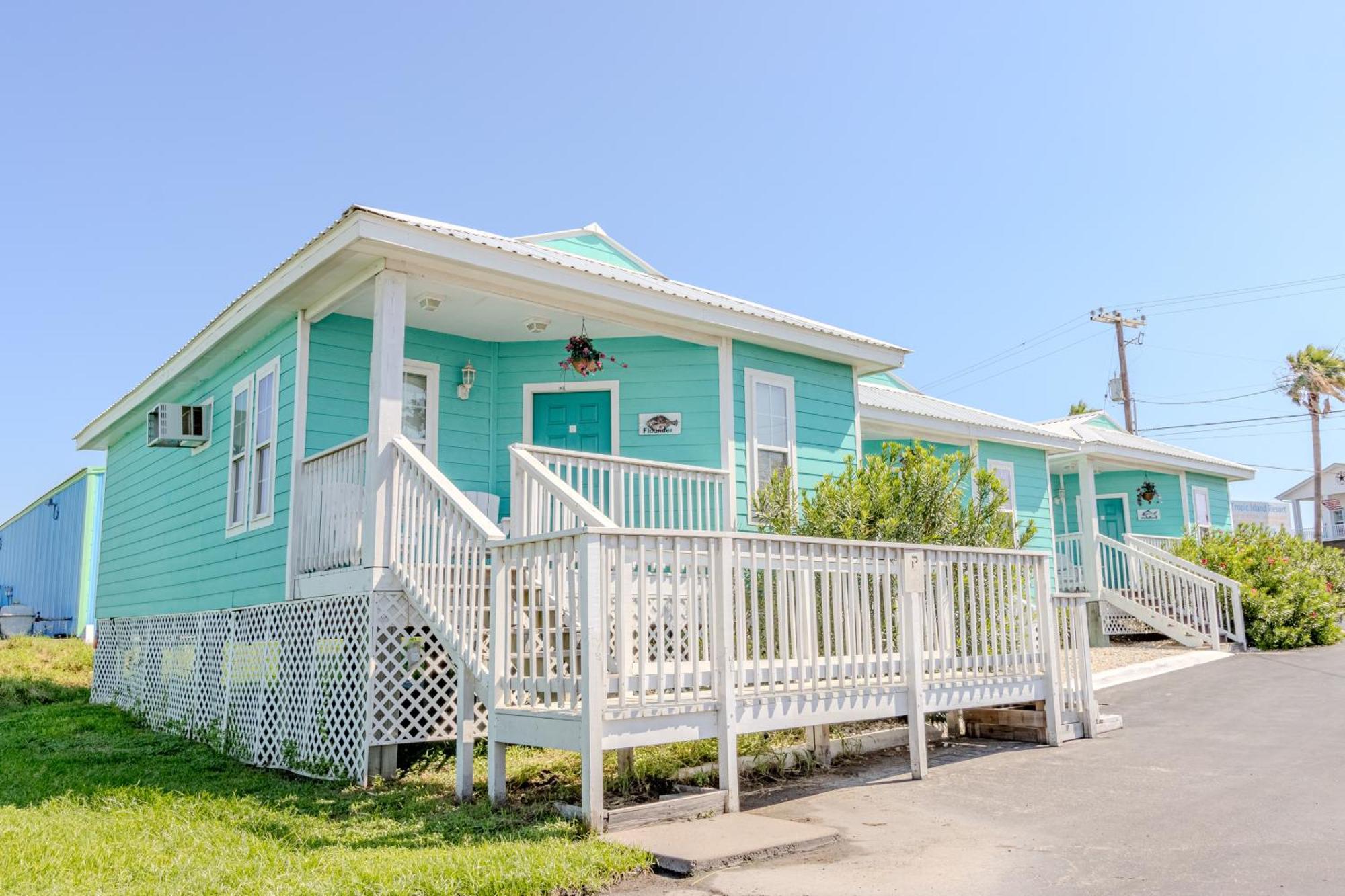 Shark Reef Resort Motel & Cottages Port Aransas Exterior photo