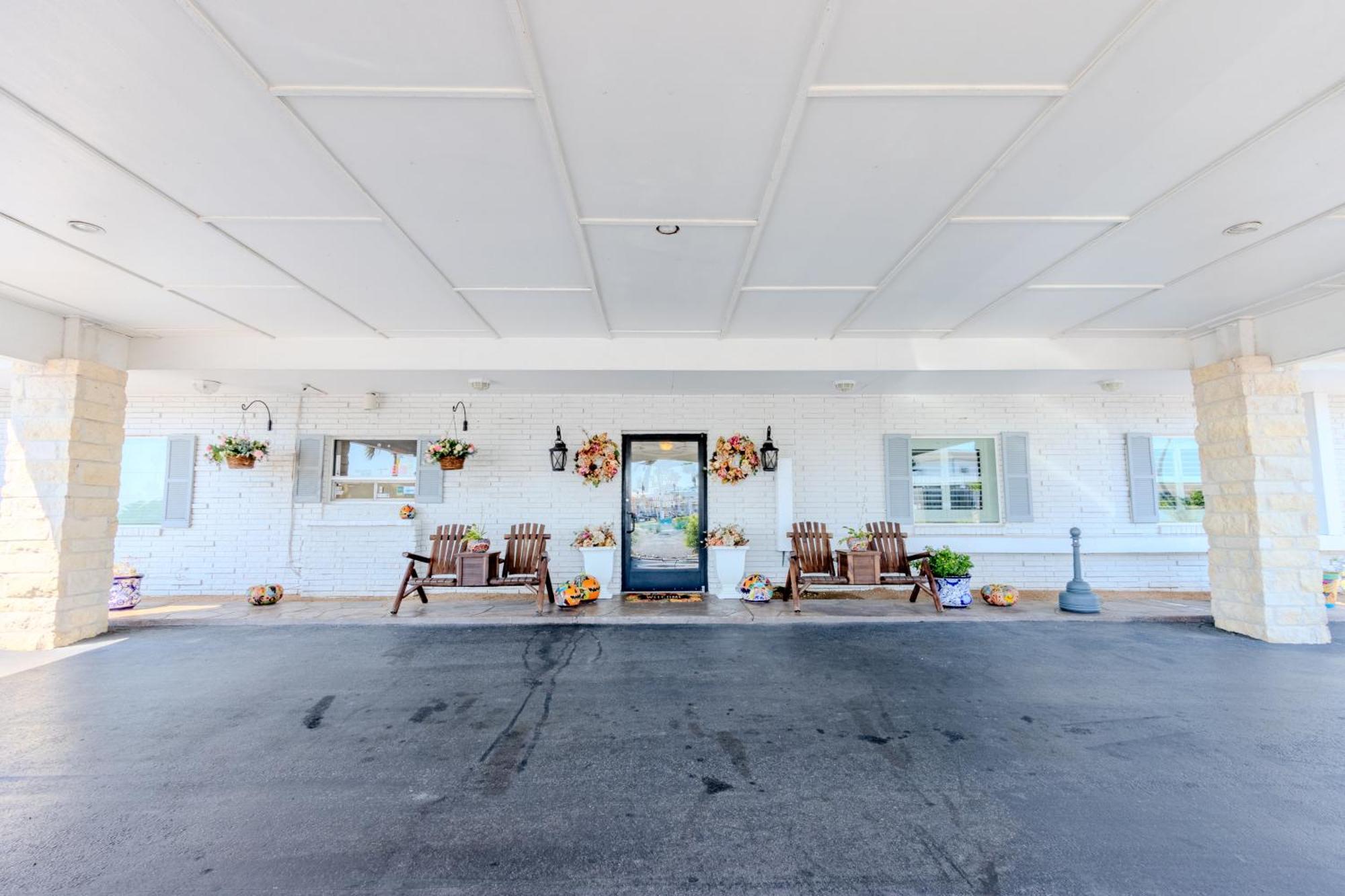 Shark Reef Resort Motel & Cottages Port Aransas Exterior photo