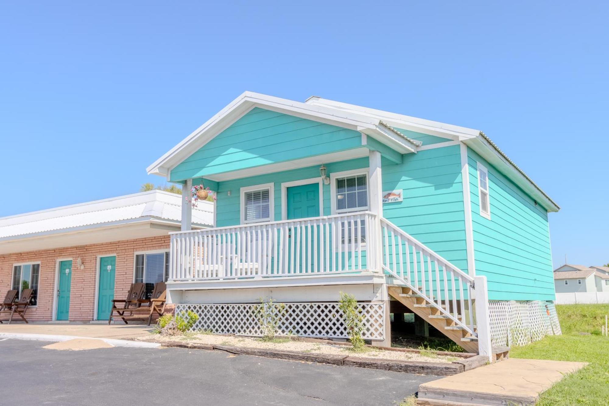 Shark Reef Resort Motel & Cottages Port Aransas Exterior photo